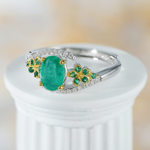 Elegant Niche Design S925 Silver Natural Emerald Ring - Image 2
