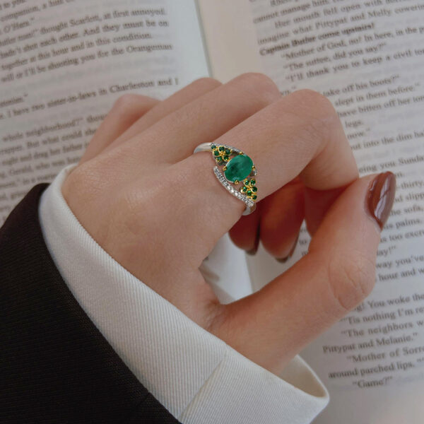 Elegant Niche Design S925 Silver Natural Emerald Ring - Image 4